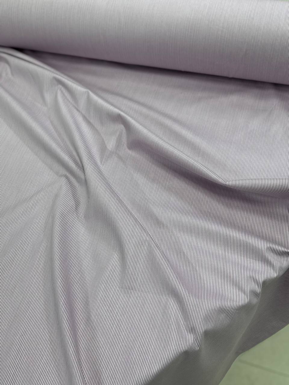 پارچه ملحفه ای طرح نرگس راه راه از برند فیلور ست و‌مکمل طرح‌نرگس‌ صد در صد نخ پنبه اعلا