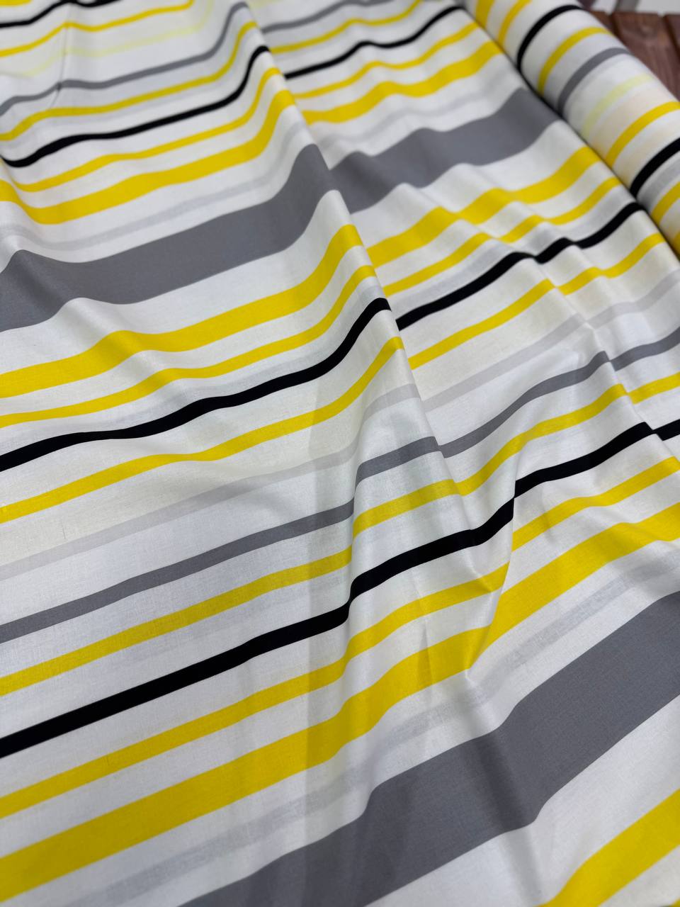 پارچه ملحفه ای طرح مگنولیا عرض ۲/۴۰ از برند فیلور(ست طرح مگنولیا)