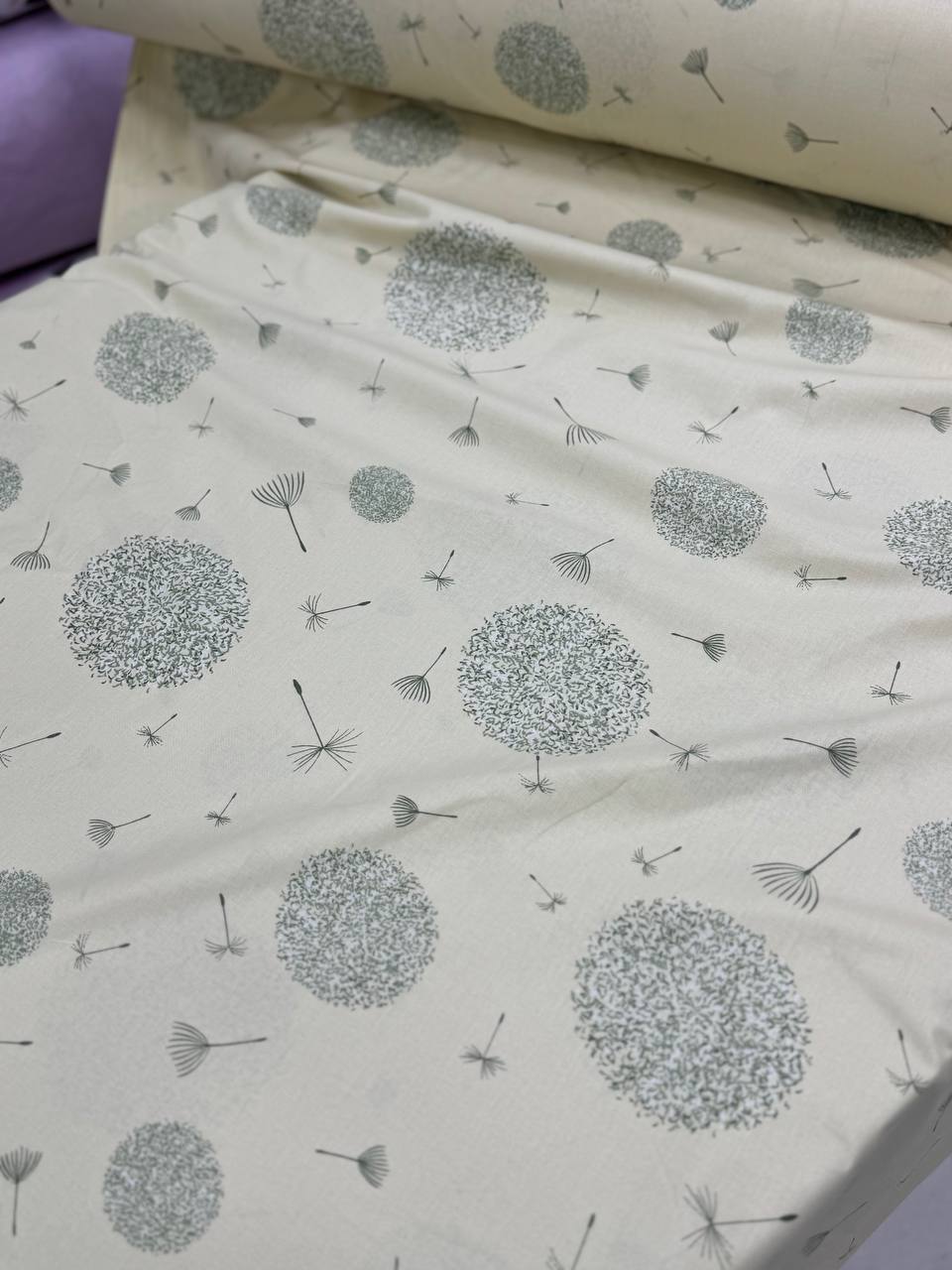 پارچه ملحفه ای طرح قاصدک کرم از برند فیلور نخ کتان اعلا(ست طرح قاصدک)